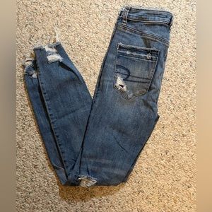 Mid wash American Eagle skinny jeans. Sz. 4